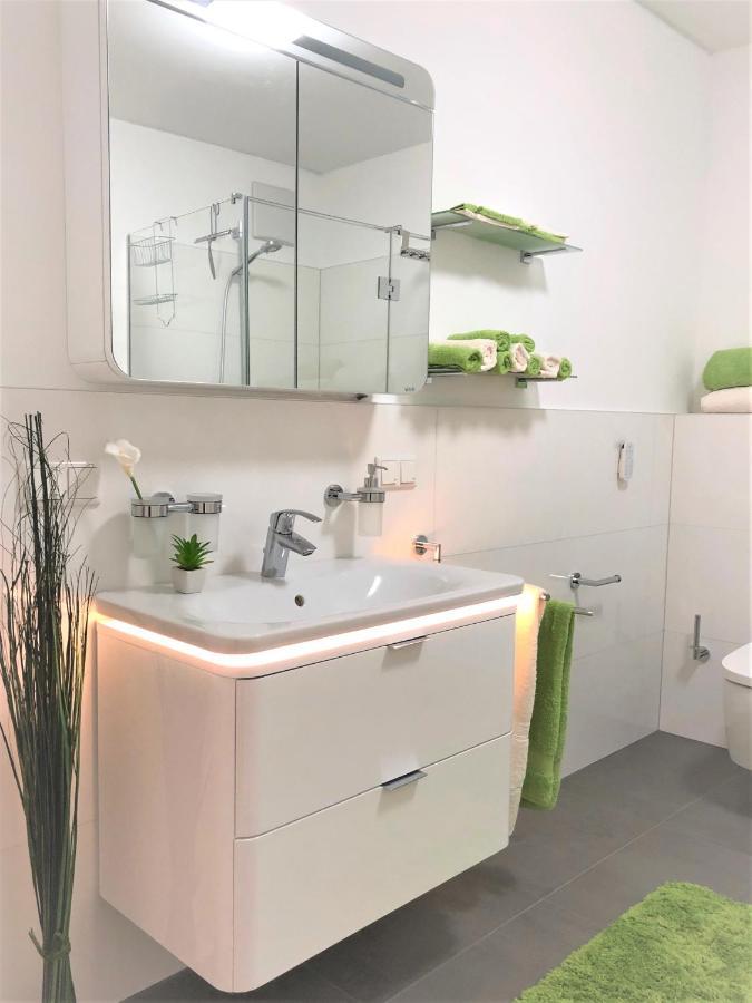 Panorama Penthouse Apartment Mit Klima Und Whirlpool Fuer Bis Zu 6 Personen Frankenthal  Luaran gambar