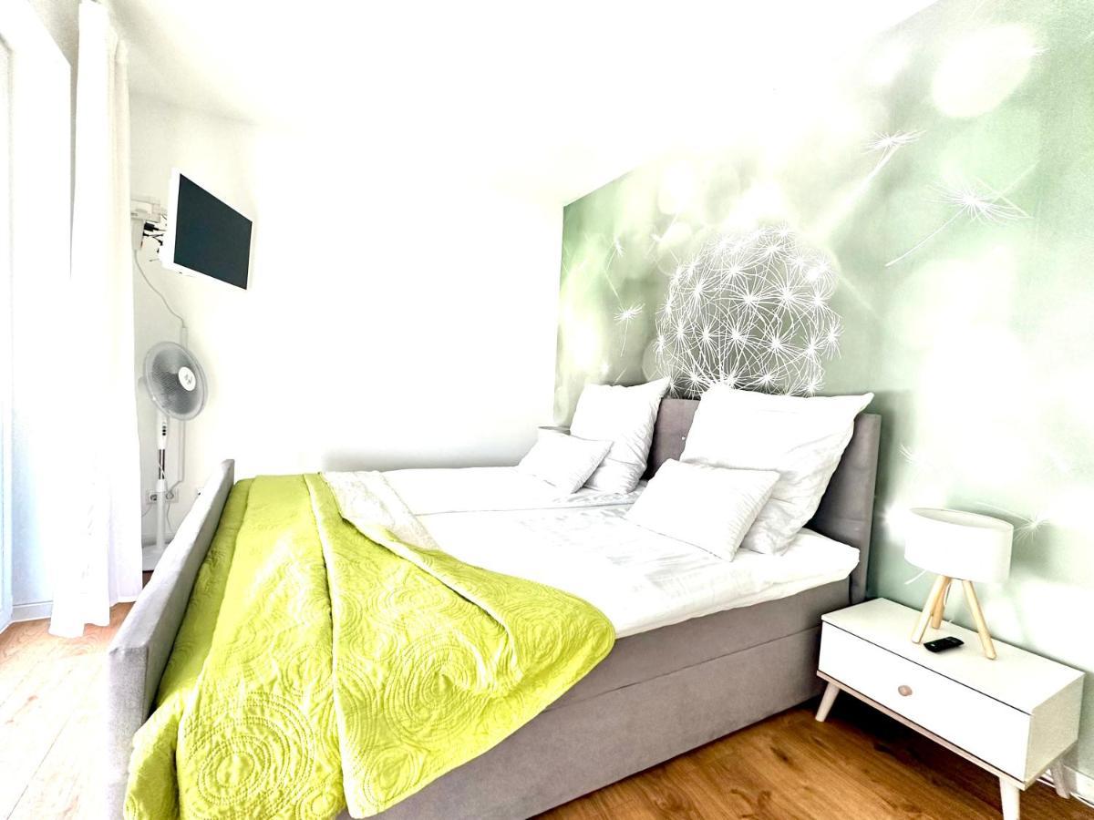 Panorama Penthouse Apartment Mit Klima Und Whirlpool Fuer Bis Zu 6 Personen Frankenthal  Luaran gambar