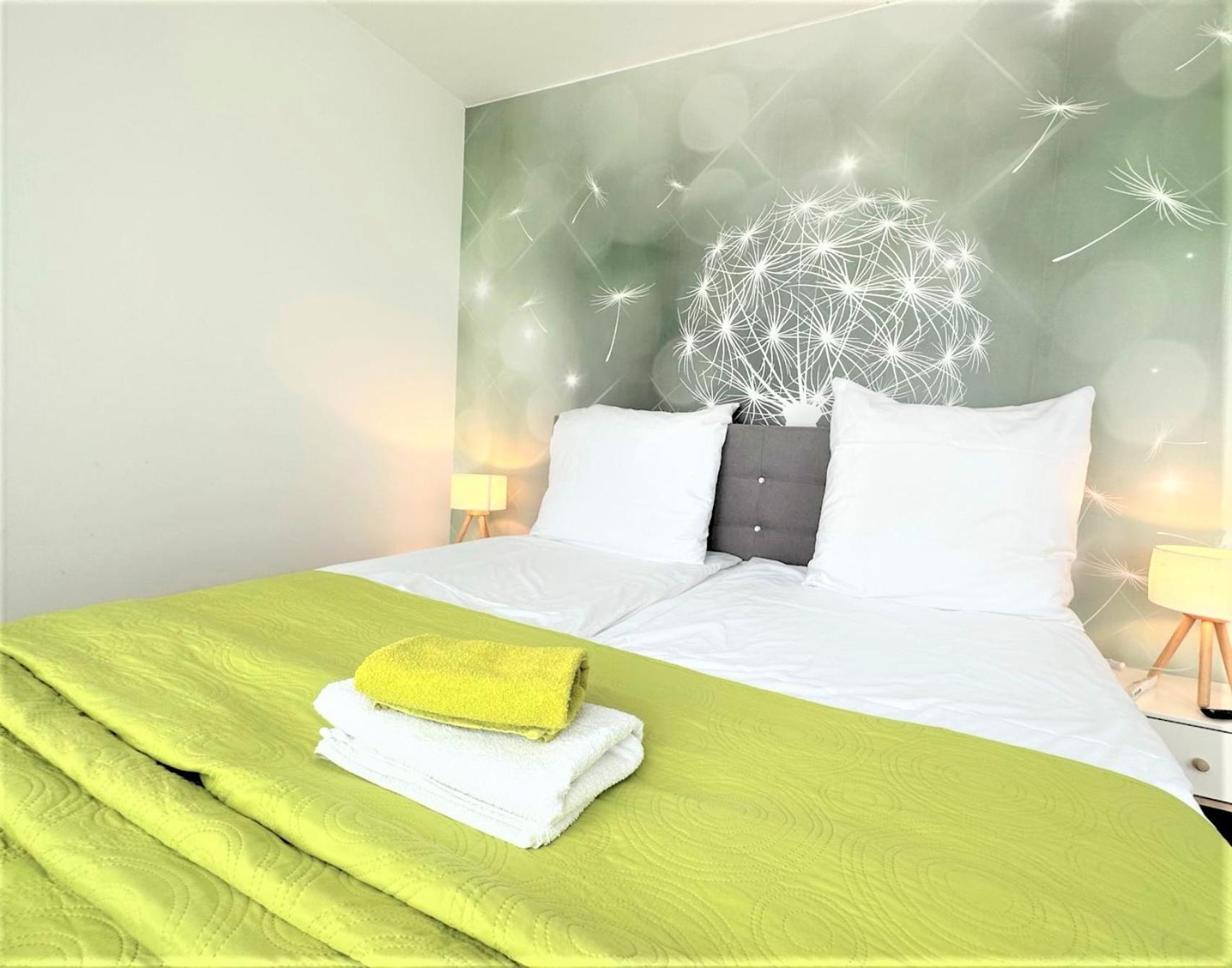 Panorama Penthouse Apartment Mit Klima Und Whirlpool Fuer Bis Zu 6 Personen Frankenthal  Luaran gambar