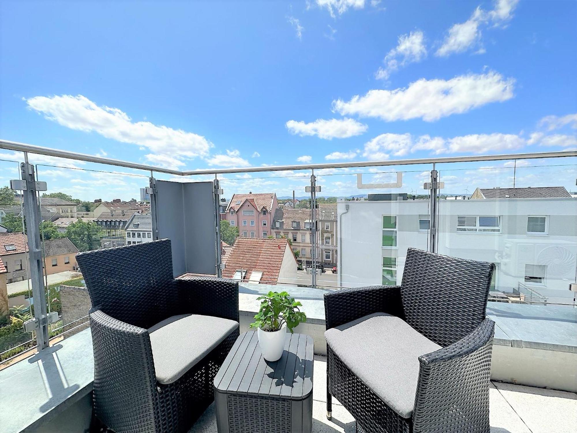 Panorama Penthouse Apartment Mit Klima Und Whirlpool Fuer Bis Zu 6 Personen Frankenthal  Luaran gambar